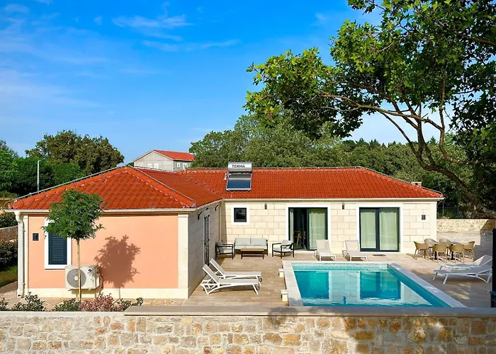 Summer Breeze Villa