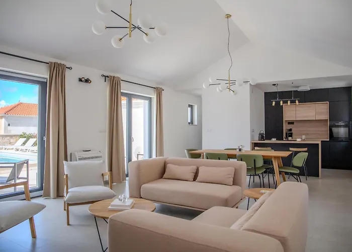 Summer Breeze Villa
